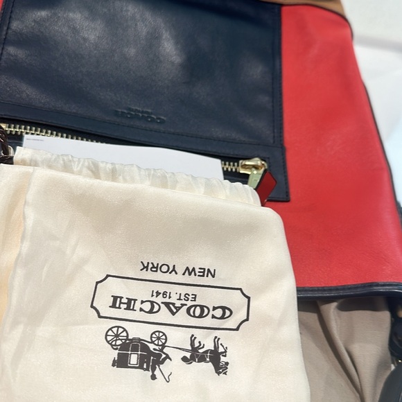 NWOT COACH Leather Colorblock Bleecker Bucket Crossbody/Shoulder Duffle Bag. - Picture 16 of 16